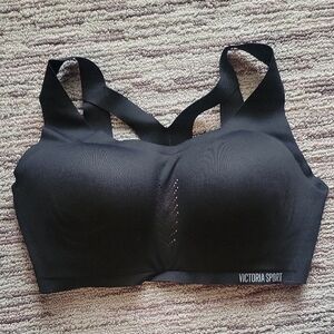 Black Victorias Sports Bra 36DD